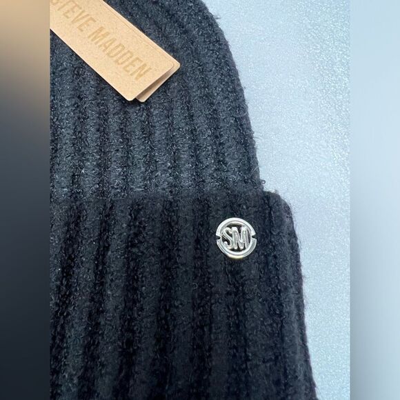 Steve Madden beanie hat - Picture 4 of 6